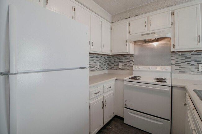 Foto del edificio - 571 Garnet Dr