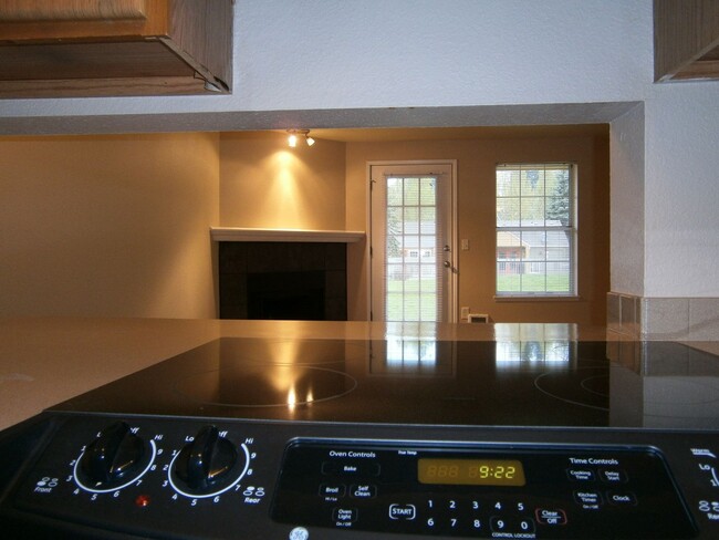 Interior Photo - Brightwaters at Redhawk