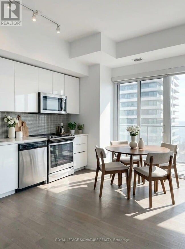 Building Photo - 30 Shore Breeze Dr