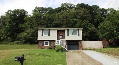 Building Photo - 205 Libby Ln