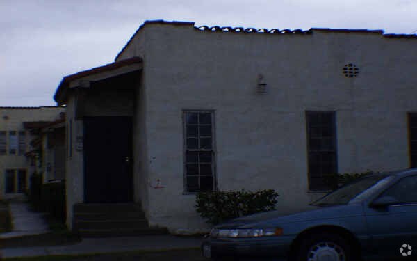 Foto del edificio - Garfield Avenue Apartments