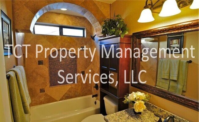 Foto del edificio - Beautiful 3 Bedroom Home In Scottsdale!
