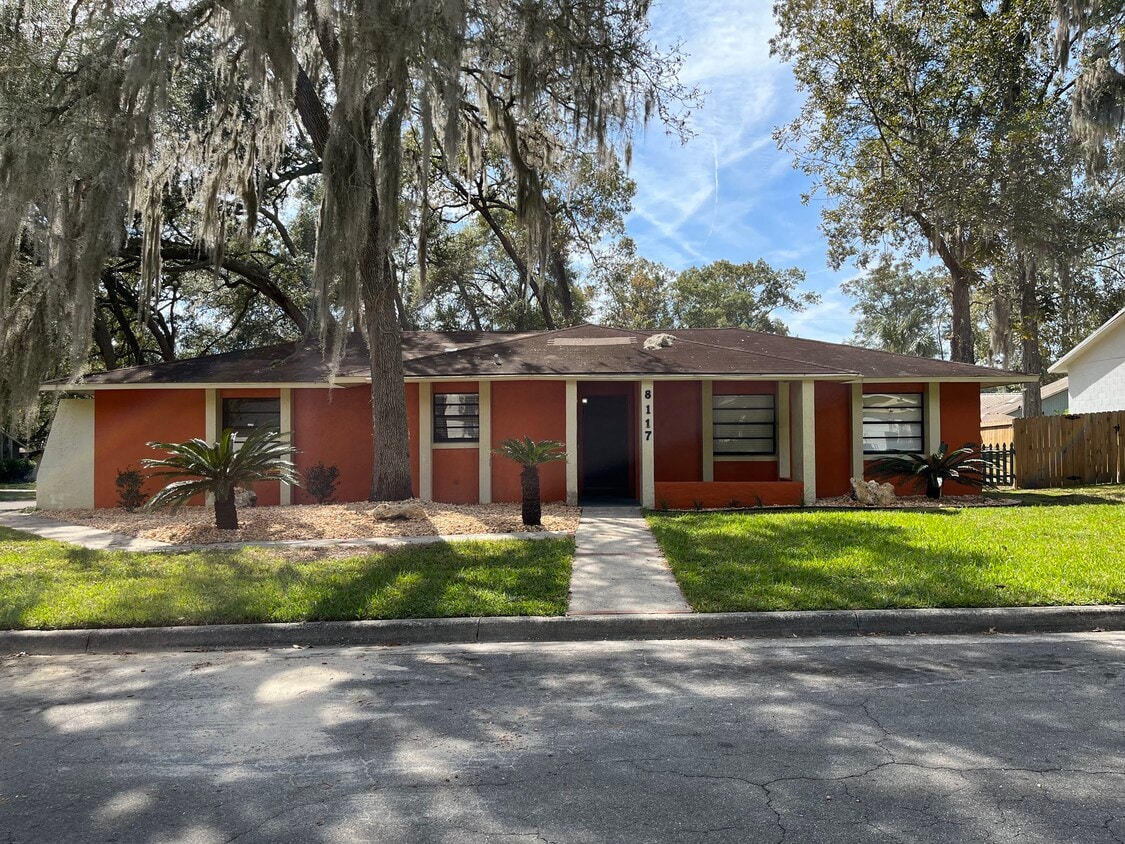 8117 SW 12th Pl, Gainesville, FL 32607 House Rental in Gainesville