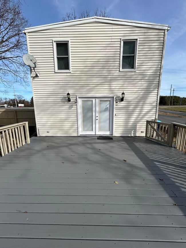 Foto del edificio - 1284 S Bay Rd