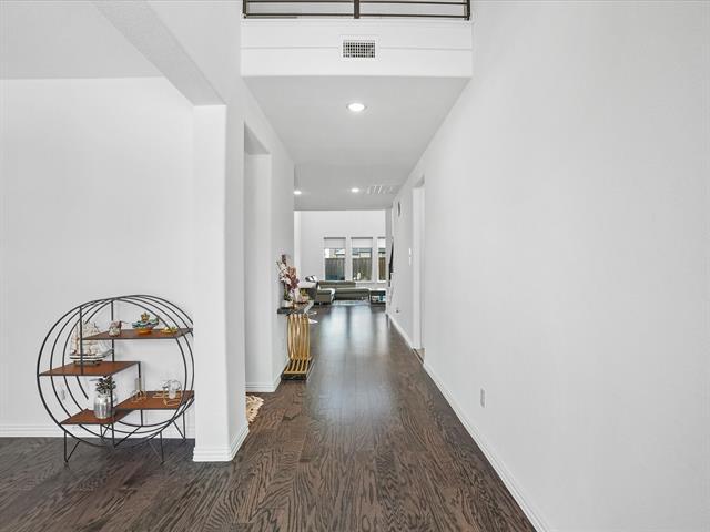 Foto del edificio - 5604 Crestview Dr