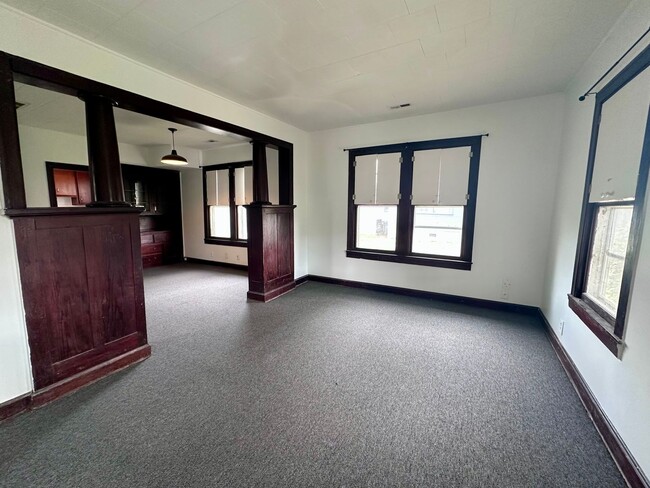 Foto del edificio - 3511 Forrest Ave