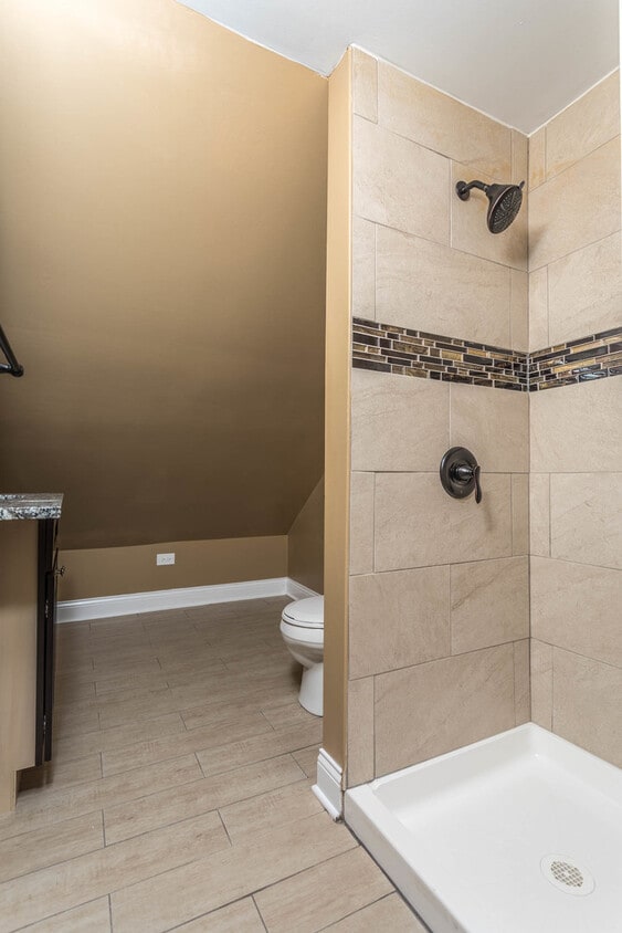 Restroom - 4119 W 24th Plz (Chicago, IL)