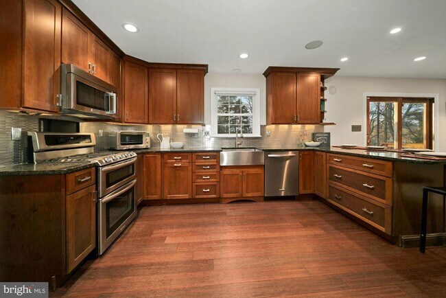 Foto del edificio - 18 Orchard Way N