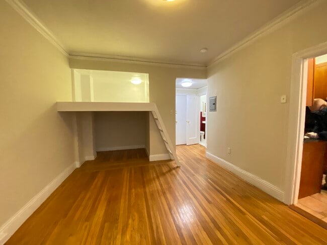 Interior Photo - Hyde Park Apartments LLC.