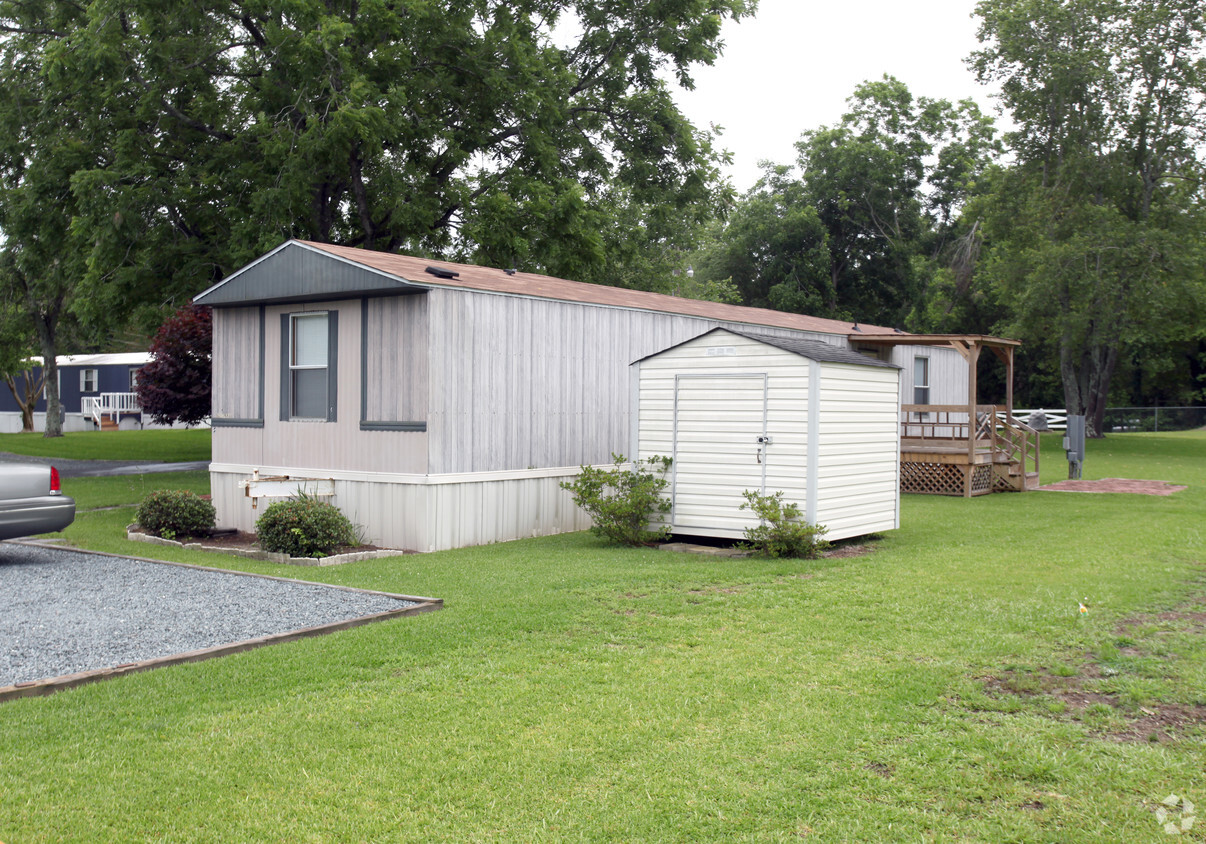 Foto del edificio - Colonial Mobile Home Park