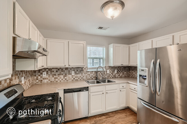 Building Photo - 3160 Brookfield Drive