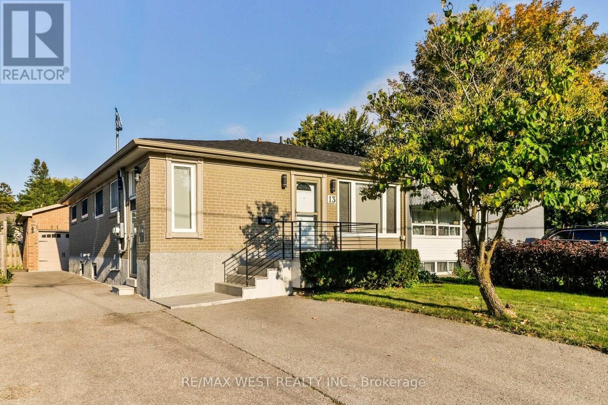 Primary Photo - 13 Richardson Dr