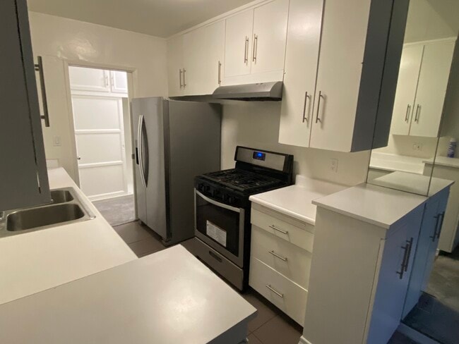 #303 - Cocina - Princess Apartments