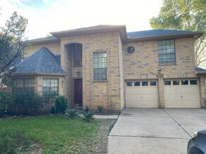 Building Photo - 2426 Lakefield Way
