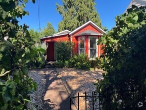 Building Photo - 4123 SE 65th Ave