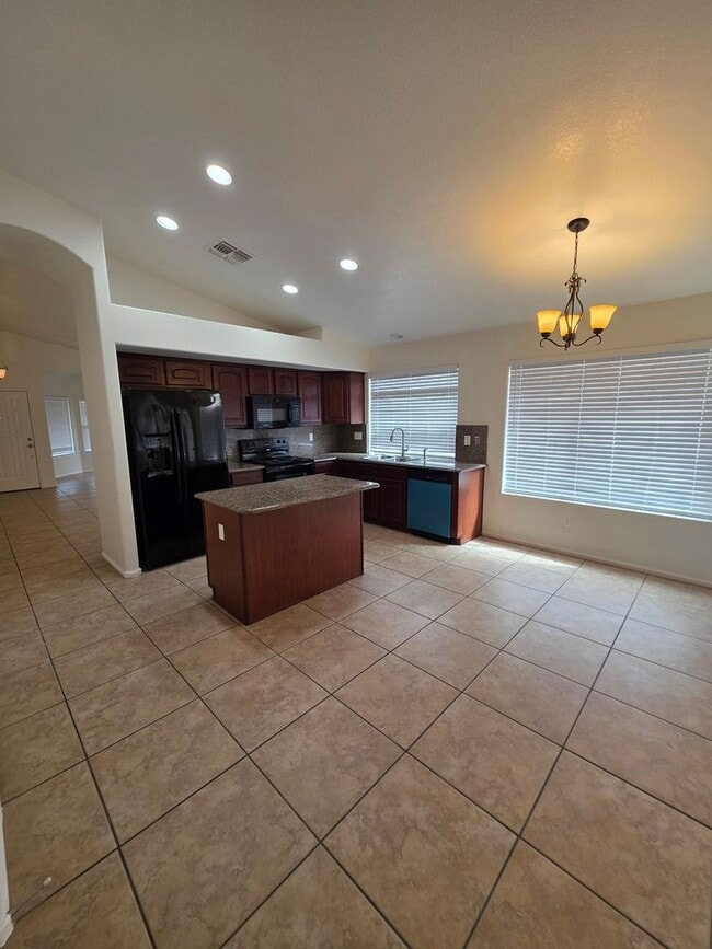 Foto del edificio - Single Story Large 4 bedroom- Maricopa