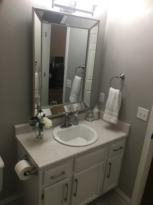 Foto principal - 850 W Hickory Nut Ct