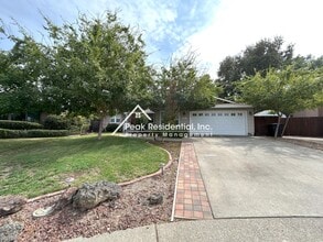 Building Photo - 1111 Wanda Lee Ct