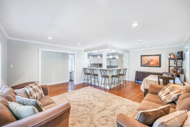 Building Photo - 2327 Cleveland St