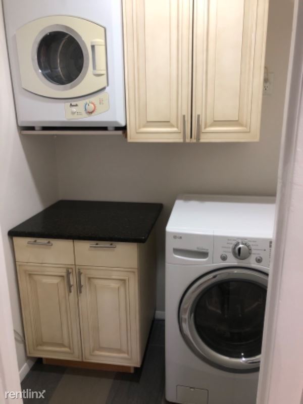 Building Photo - 2 br, 1 bath Condo - 1907 Parklawn Dr