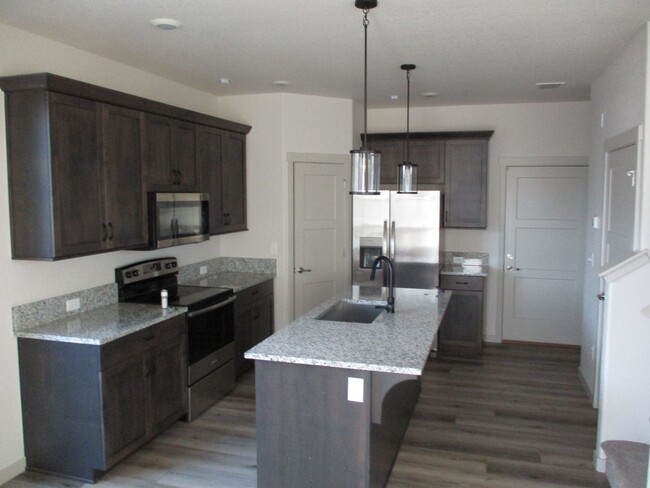 Building Photo - Newer Construction Berthoud Property