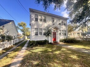 Building Photo - 617 N Hyer Ave