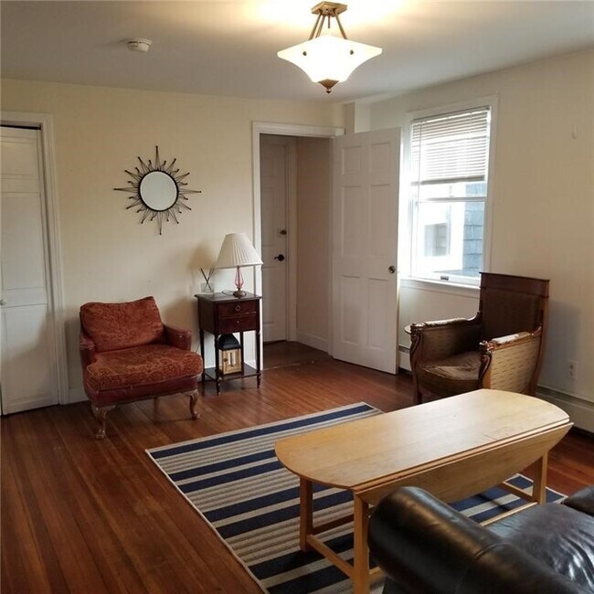 Foto del edificio - 267 Spring Street Unit 2