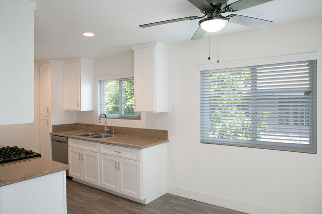 New Kitchen! - 3016 Jeffrey Dr