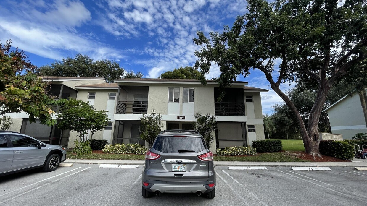 109 Gardens Dr, Pompano Beach, FL 33069 Townhome Rentals in Pompano