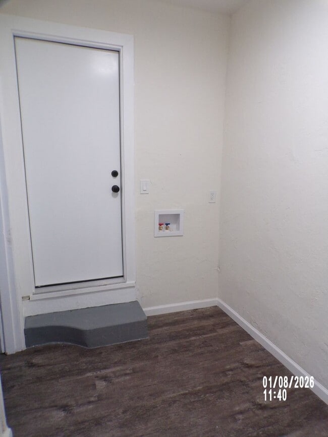 Building Photo - Great re-do