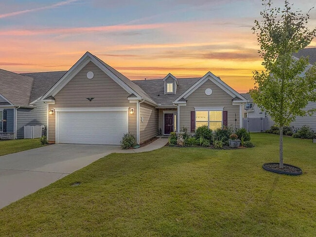 3 Bedrooms 2 Bathrooms - 3 Bedrooms 2 Bathrooms House