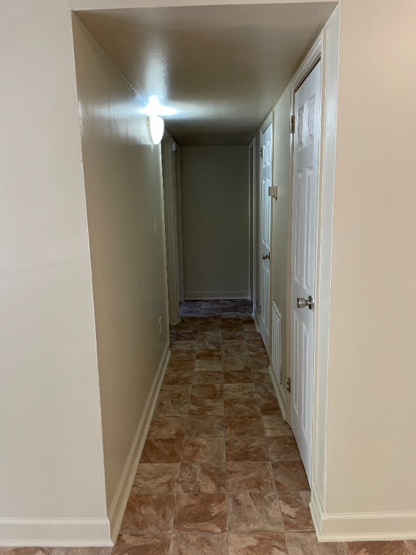 Building Photo - 1810 Marion Manor Dr