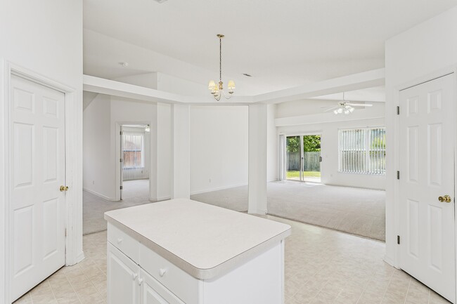Building Photo - 9523 Parker Pl Dr