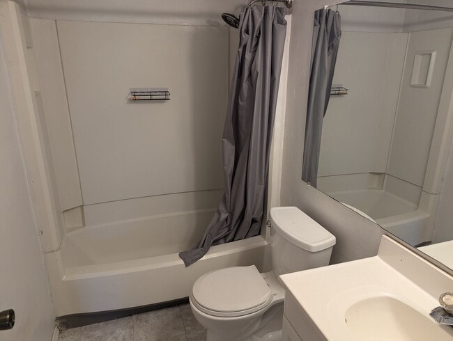 Building Photo - St. Charles Condo, Large Living Room, Private Pool, Storage, Balcony