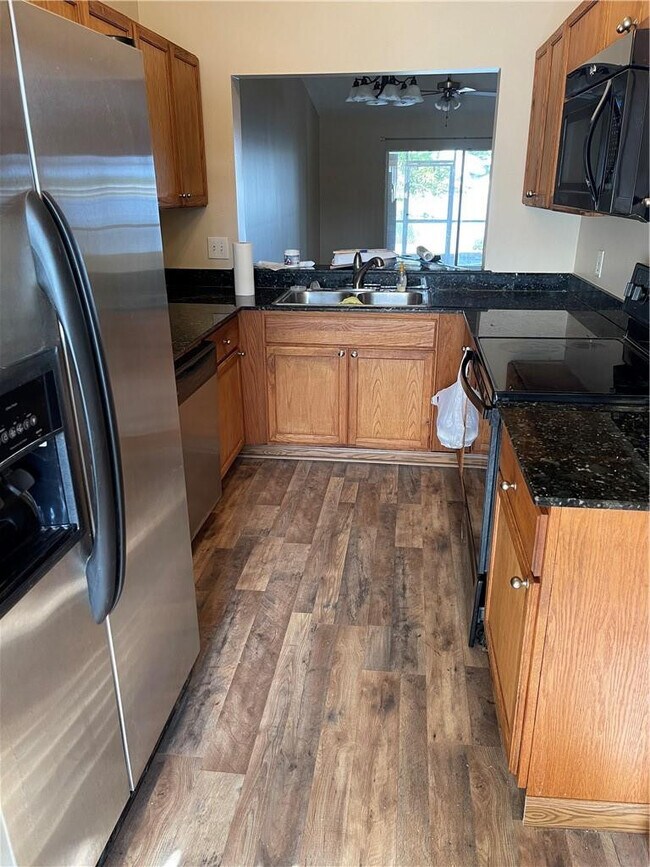 Foto del edificio - 5512 N Park Rd