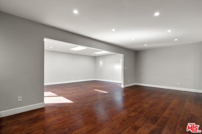 Foto del edificio - 2606 Claray Dr