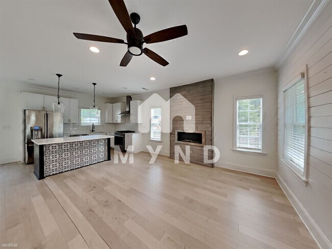 Foto del edificio - 4 br, 3 bath House - 1513 Landis Ave