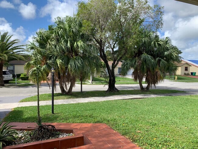 Foto del edificio - 21115 Southwest 125th Court Road