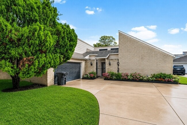Building Photo - 10735 Kitty Brook Dr