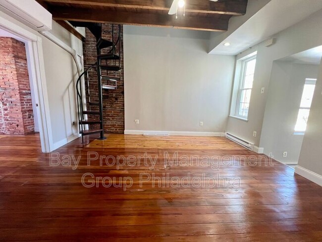 Building Photo - 713 S 2nd St