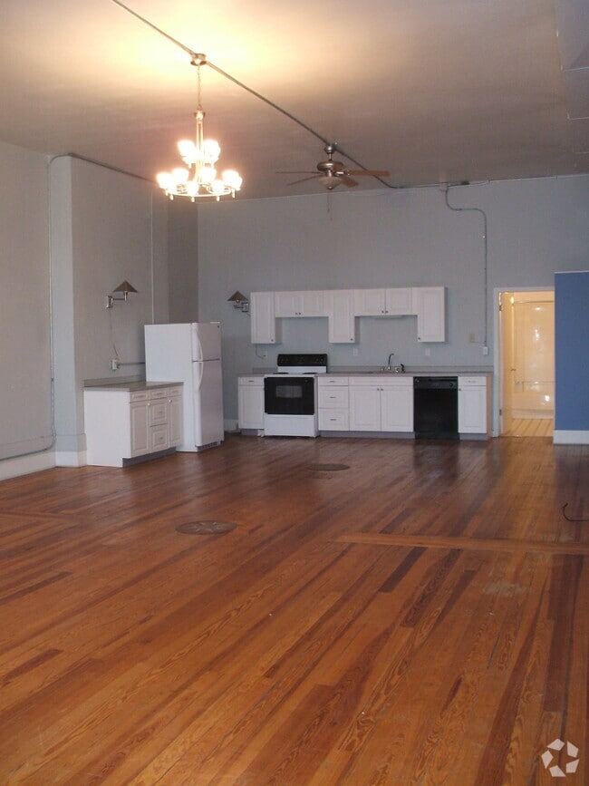 Building Photo - 43 N 3rd St