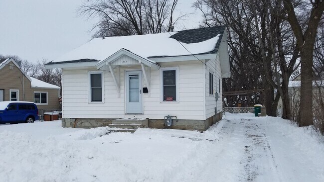 Foto del edificio - 2 bedroom 1 bath house