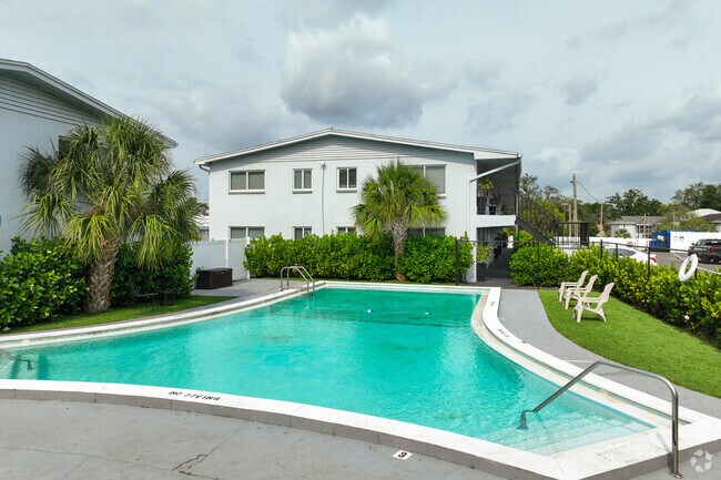 Foto del edificio - Andover Club Apartments