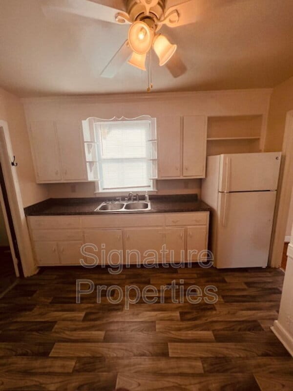 Building Photo - 2128 N Whitehill Dr
