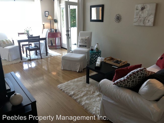 Building Photo - 3 br, 1 bath House - 206 Canyon Highlands Dr