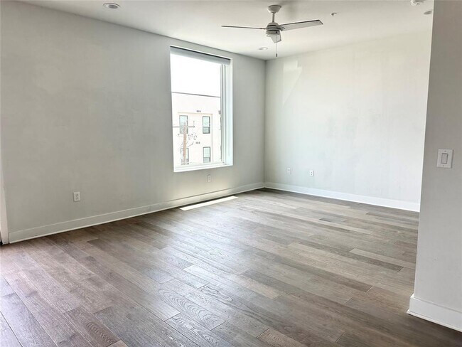 Foto del edificio - 1800 E 4th St