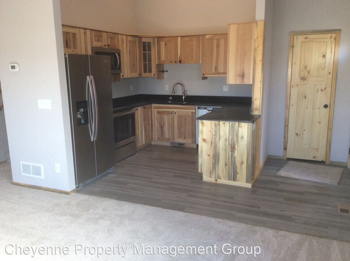 Foto principal - 3 br, 2 bath House - 1318 Bette Ln