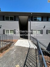 Building Photo - 1507 SW Hall St