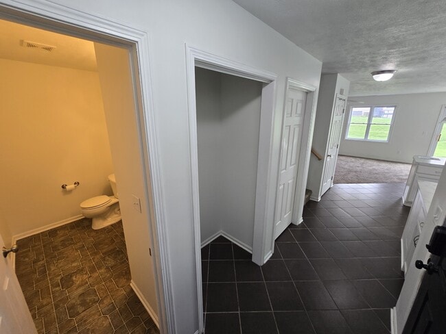 Building Photo - 3612 McLaughlin Dr