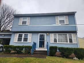 Building Photo - 17 Roberta Dr